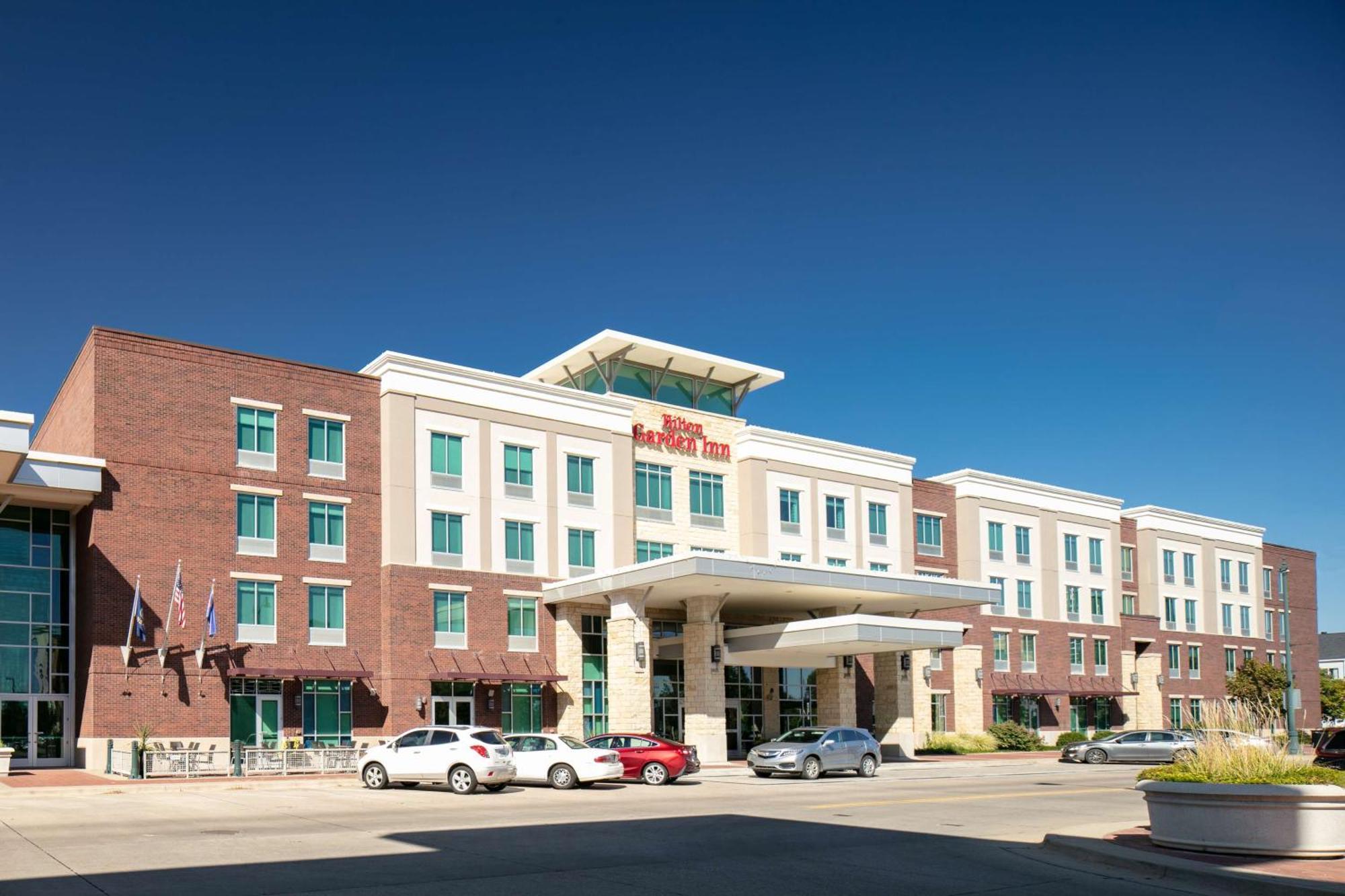 Hilton Garden Inn Manhattan Kansas Екстериор снимка